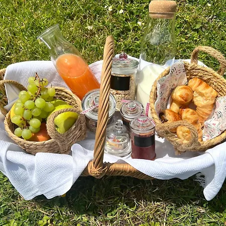 La D'hote De Manou En Normandie